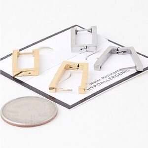 67R. Square Stainless Steel Earrings